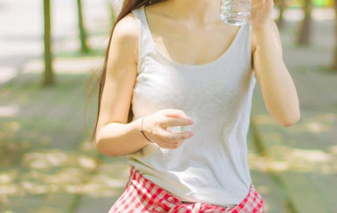 怀孕初期夜里我怎么不要小便（孕早期突然晚上不起夜了）