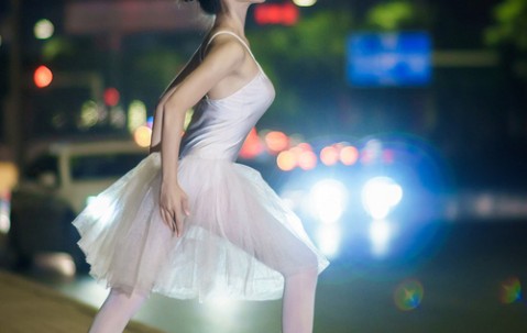 怀孕初期肚子大胸胀（孕早期胸胀肚子胀）